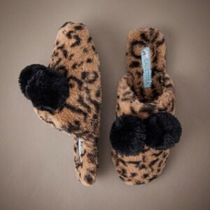 Calistoga Women's Slippers Size 8 Leopard Faux Fur Pom Pom Mule Scuff Shoes NWB